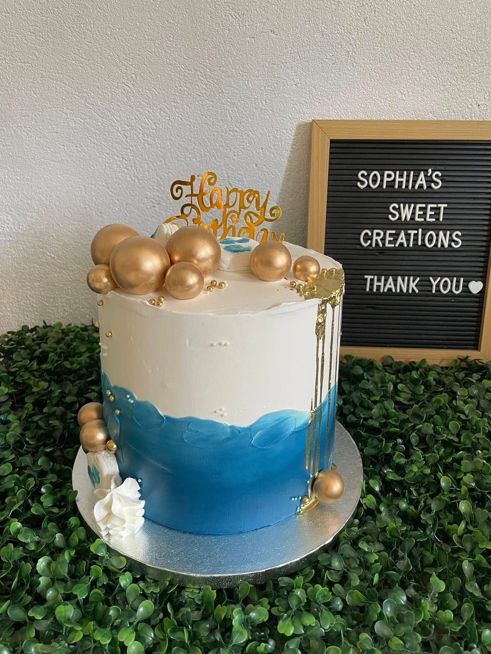 C:\Users\hilbe\OneDrive\Desktop\PH WEBSITE COMPANY\Marinduque Guide\Marinduque Guide\Attraction Images\Additional\Sophia_s Sweet Creations — Sophia s Sweet Creations custom cake