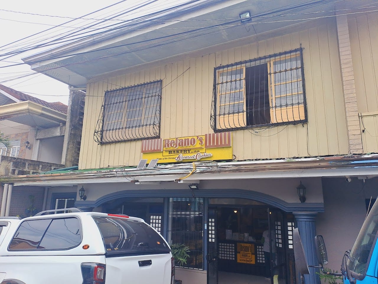 Rejano's Bakery building exterior, Boac